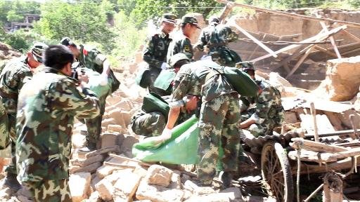 Trung Quốc tăng cường công tác cứu hộ sau động đất